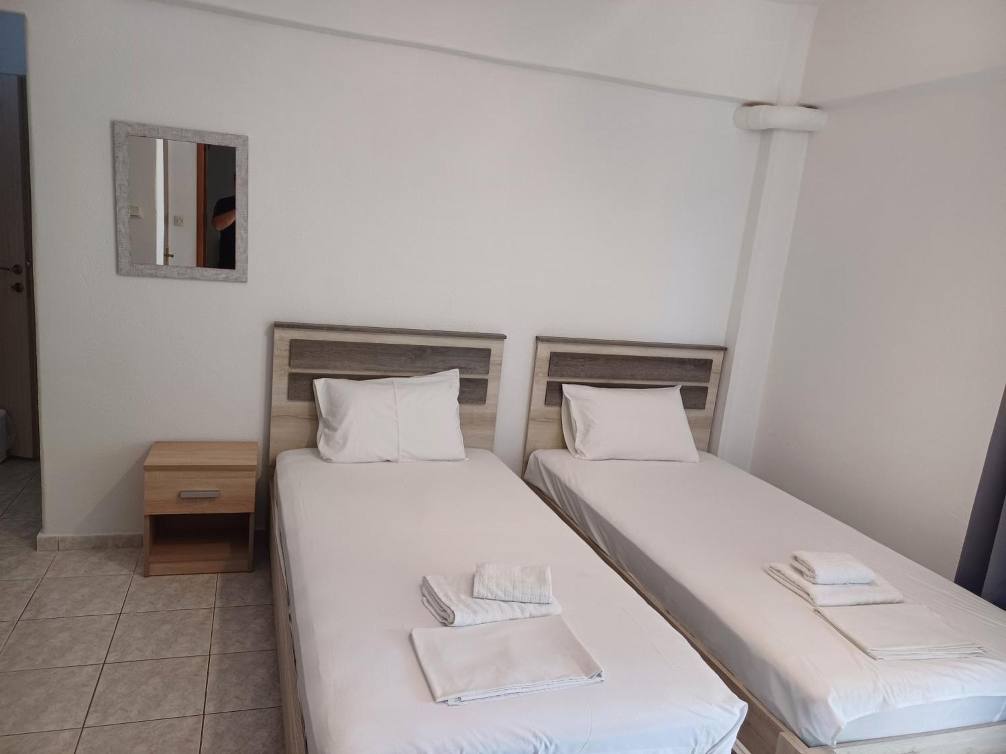 Μαρου Rooms Olympiaki Akti Exterior photo